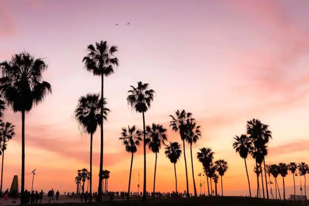 On The Promenade Apartment Los Angeles